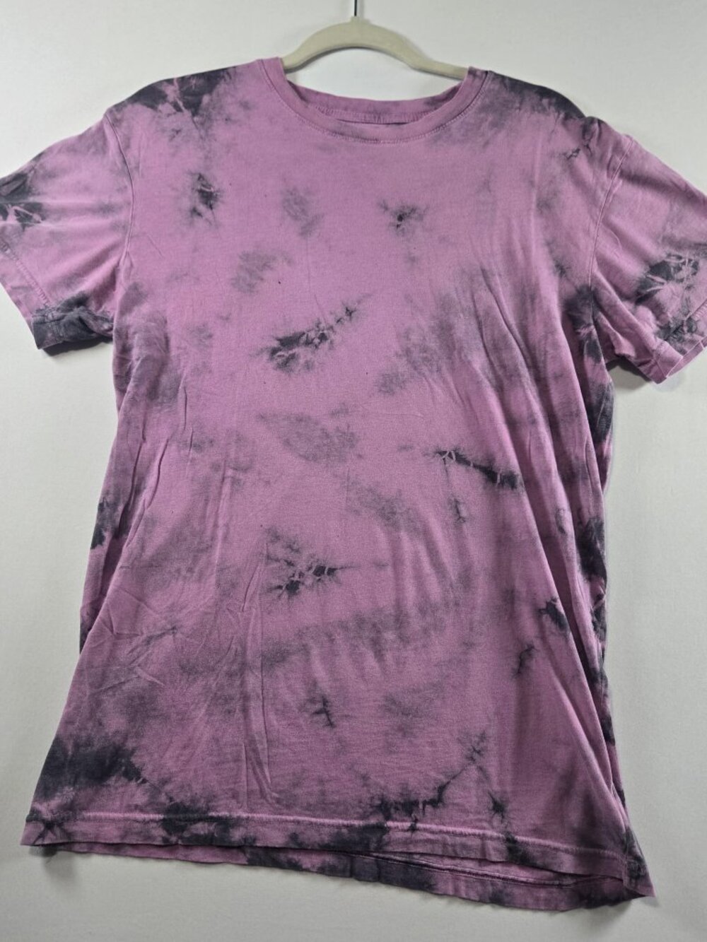 Men’s Tie Dye T Shirt Size Medium Purple Black Short Sleeve Crew Neck Grunge